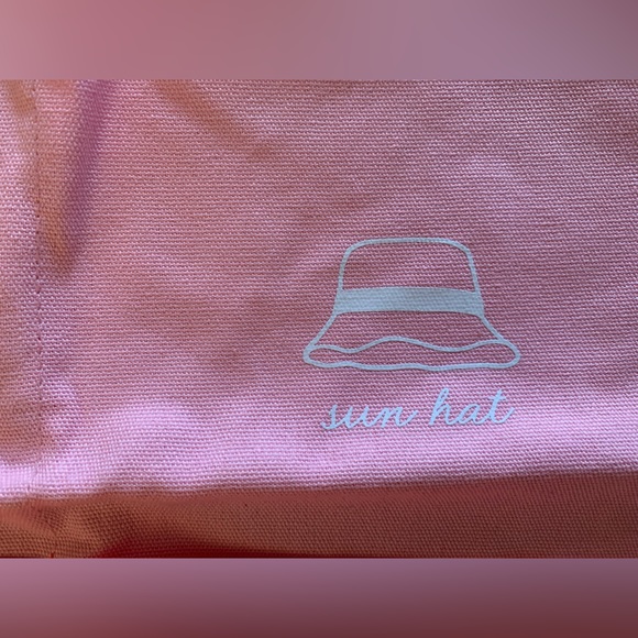 Victoria’s Secret summer tote - Picture 4 of 7